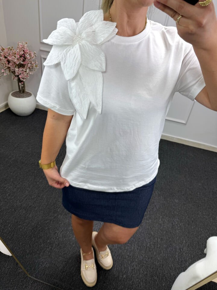 İpkyl Çiçek Detay Tshirt