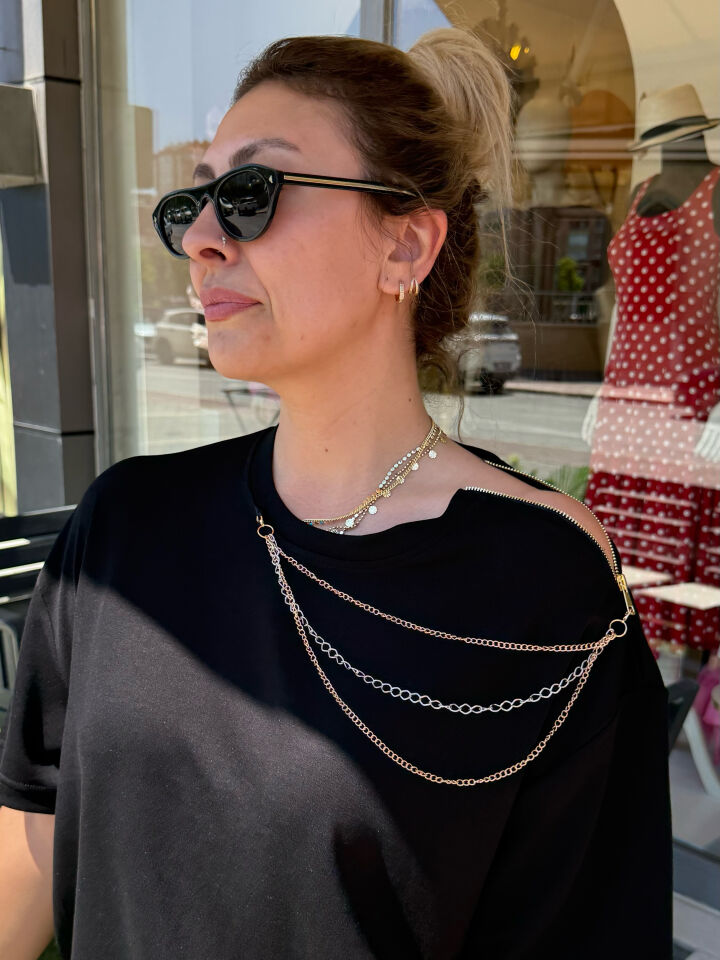 Ntwrk Yaka Fermuar ve Kolye Detay Oversize Tshirt