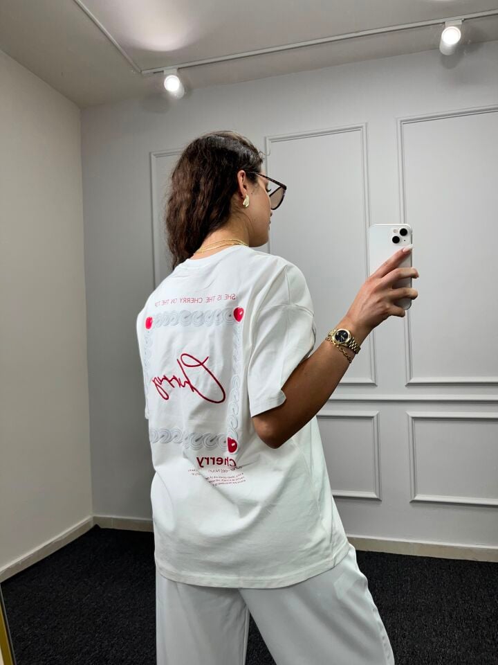 Quzu Sırt Detay Cherry Tshirt