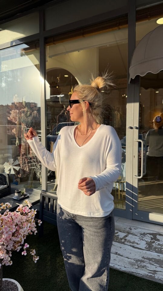 V Yaka Salaş Çilek Bluz