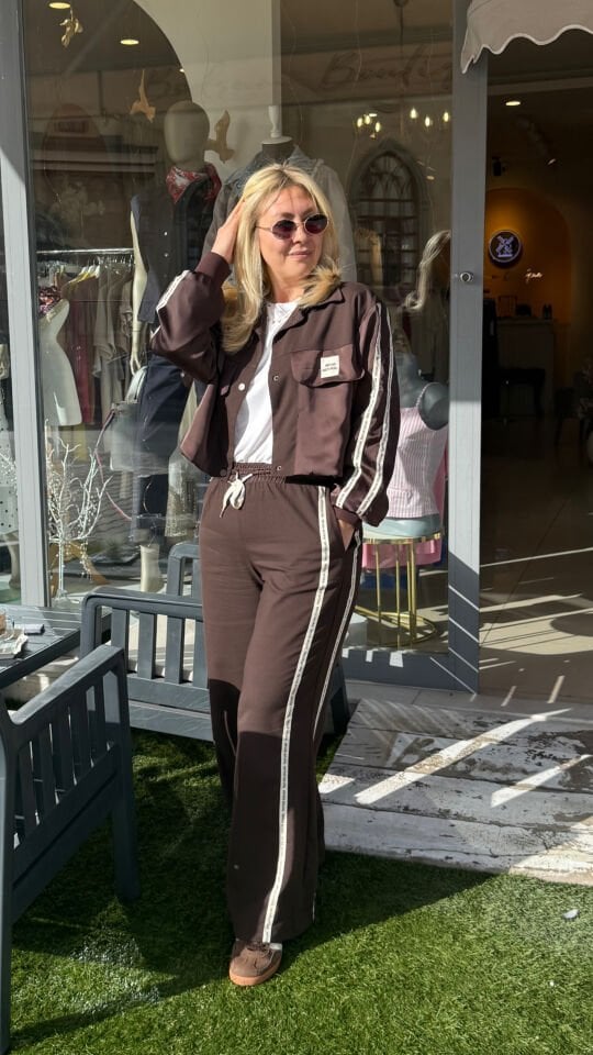 Saten Garnili Şeritli Spor Ceket Pantolon İkili Takım