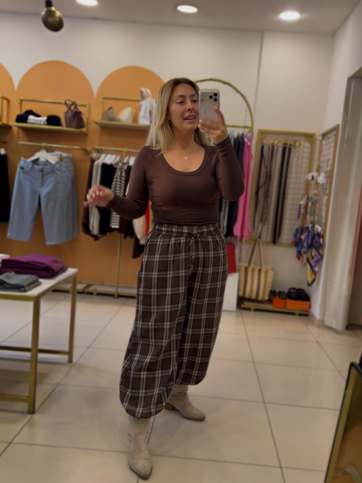 Ekose Desen Şalvar Kesim Paça Düğme Detay Pantolon